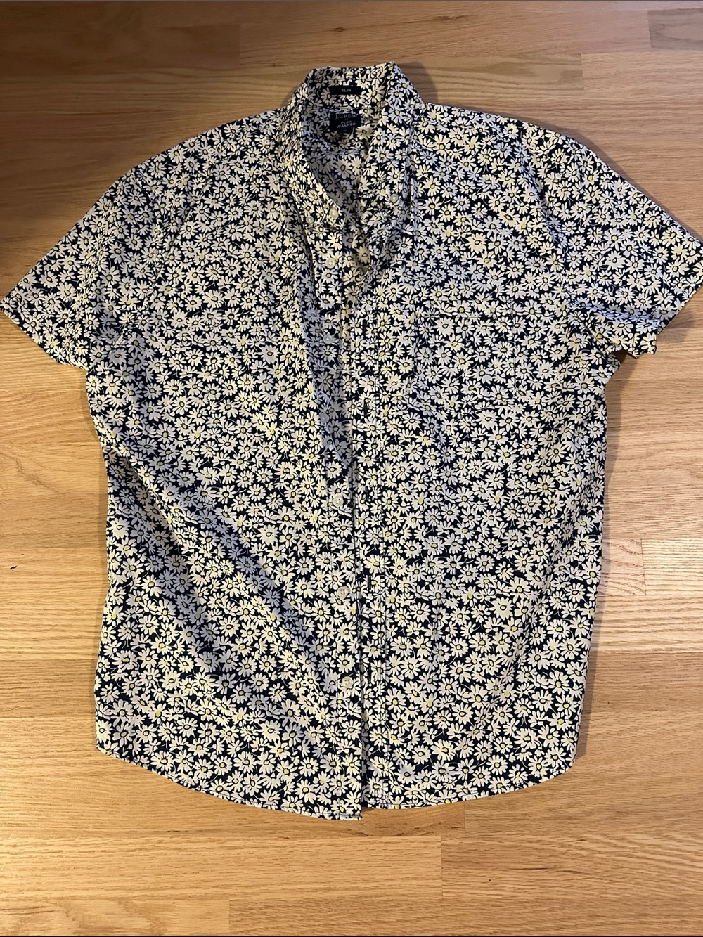 J Crew Men's Short Sleeve Floral Button-Up Shirt - Navy & White